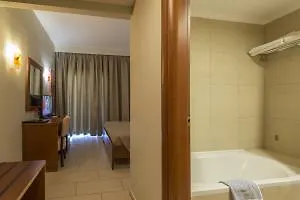Sandy Beach Hotel 4*